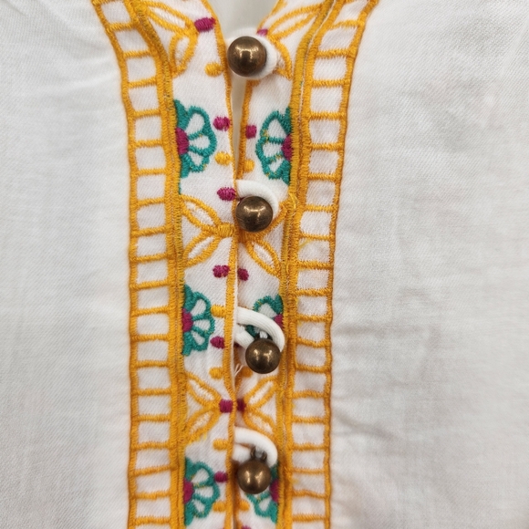 Akemi + Kin Bisbee Embroidered Top Womens Size 8 White 3/4 Sleeve Blouse - Picture 7 of 9